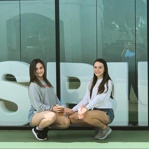 Meet your Posher, Kaylie mae